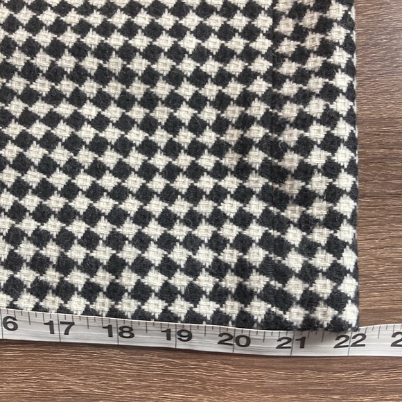 EUC TALBOTS Womens Wool Mix Textured Thick Pencil Skirt Black Off White Size 10 - Picture 6 of 8